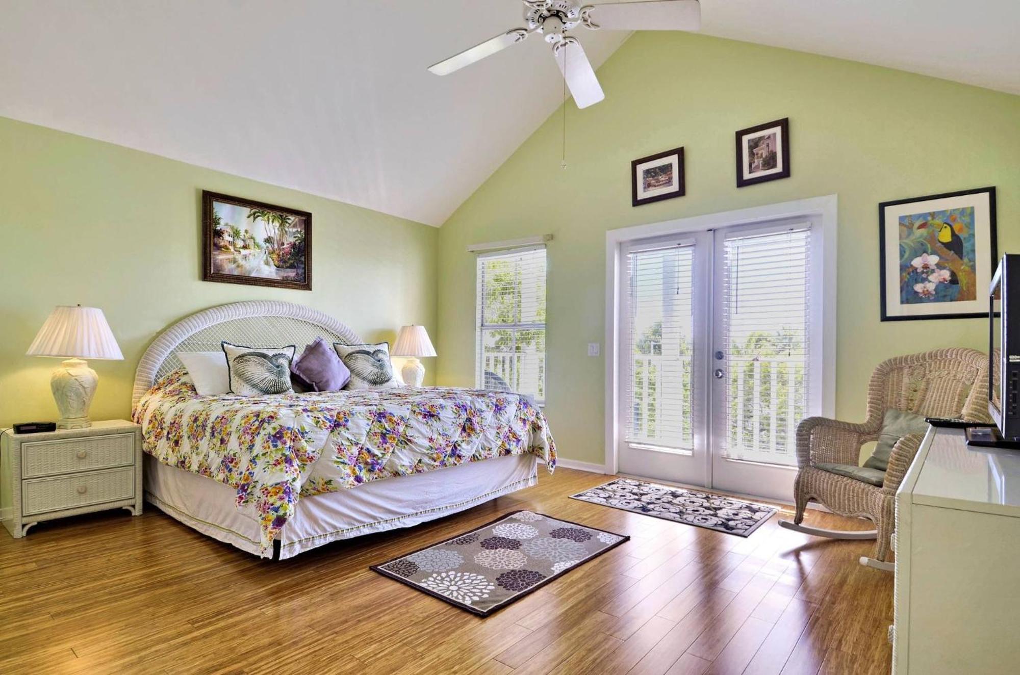 Duval Breeze By Avantstay Great Location Close To Nightlife Shared Pool Week Long * Key West