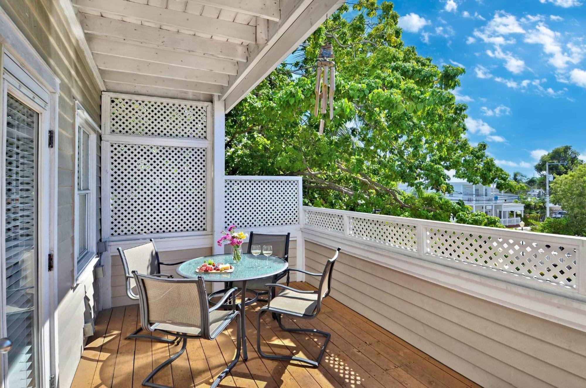 Duval Breeze By Avantstay Great Location Close To Nightlife Shared Pool Week Long Holiday home *