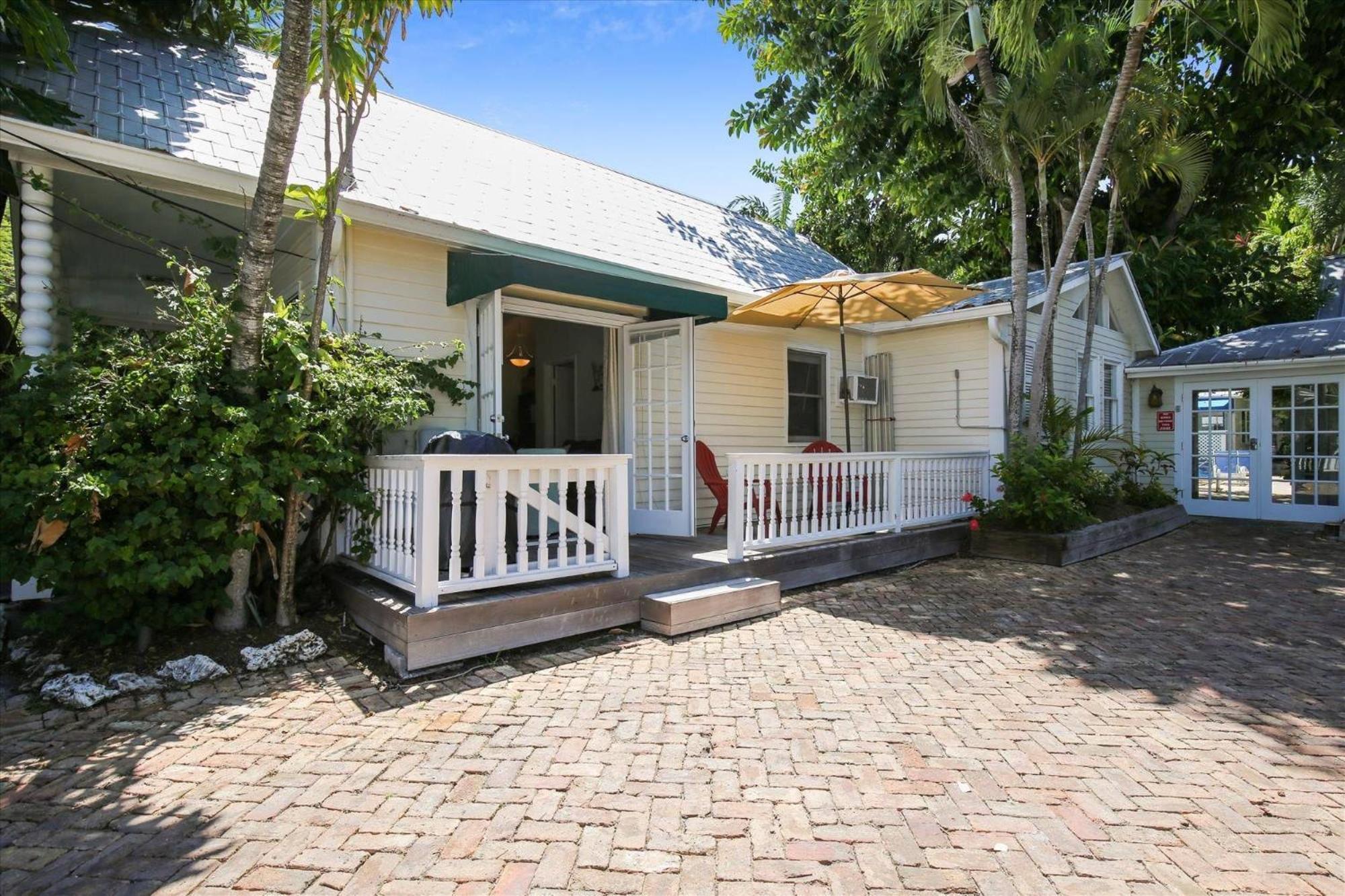 Ibis By Avantstay Close To Duval Street W Shared Pool Month Long Only Holiday home *