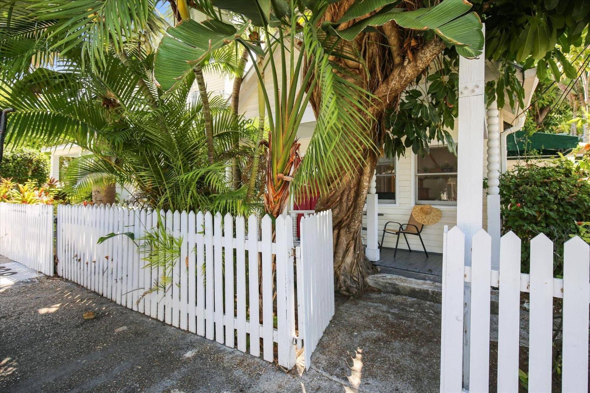 Ibis By Avantstay Close To Duval Street W Shared Pool Month Long Only