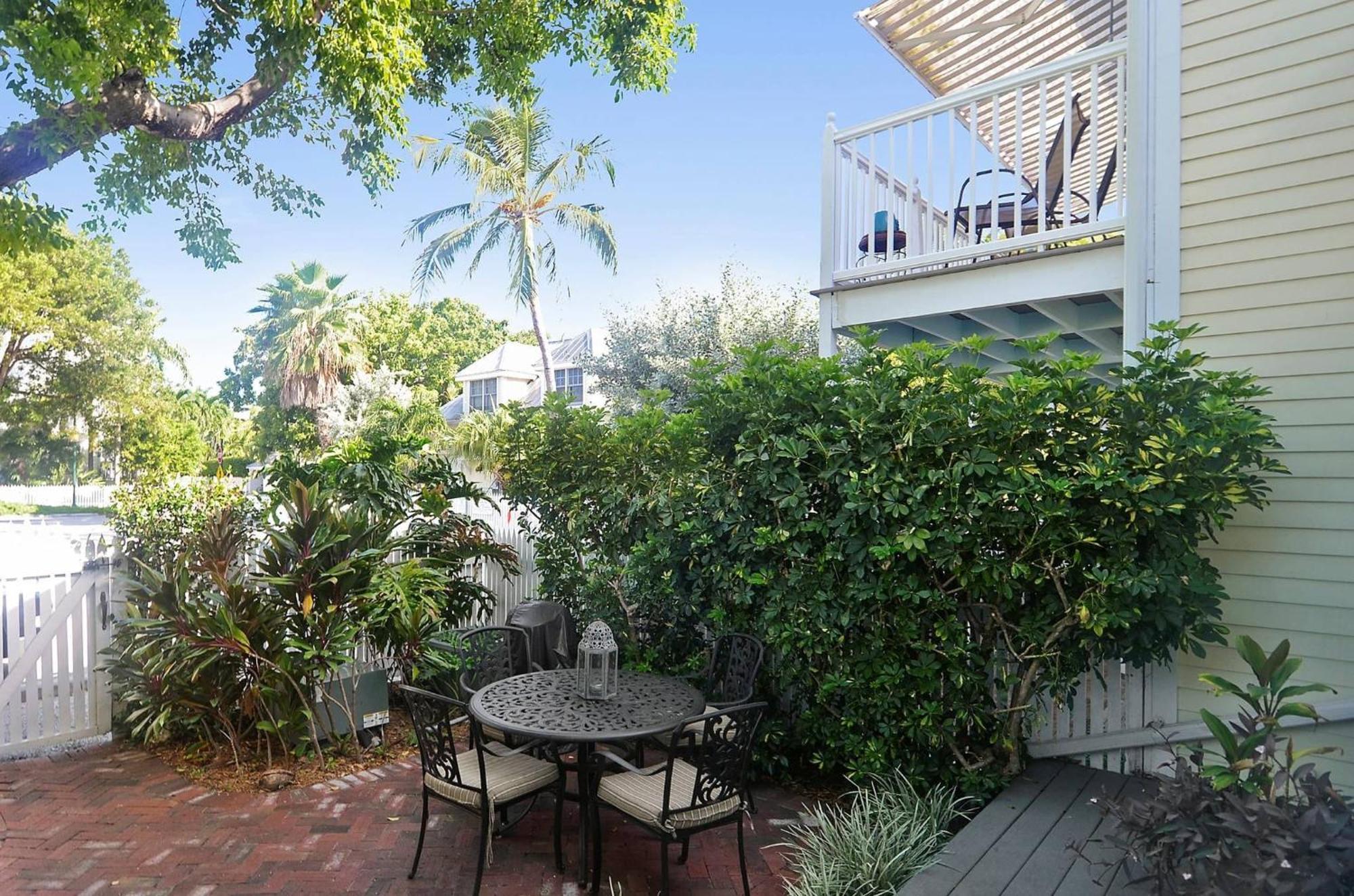 Lavender Jungle By Avantstay Great Location W Patio Shared Pool Week Long Only Key West