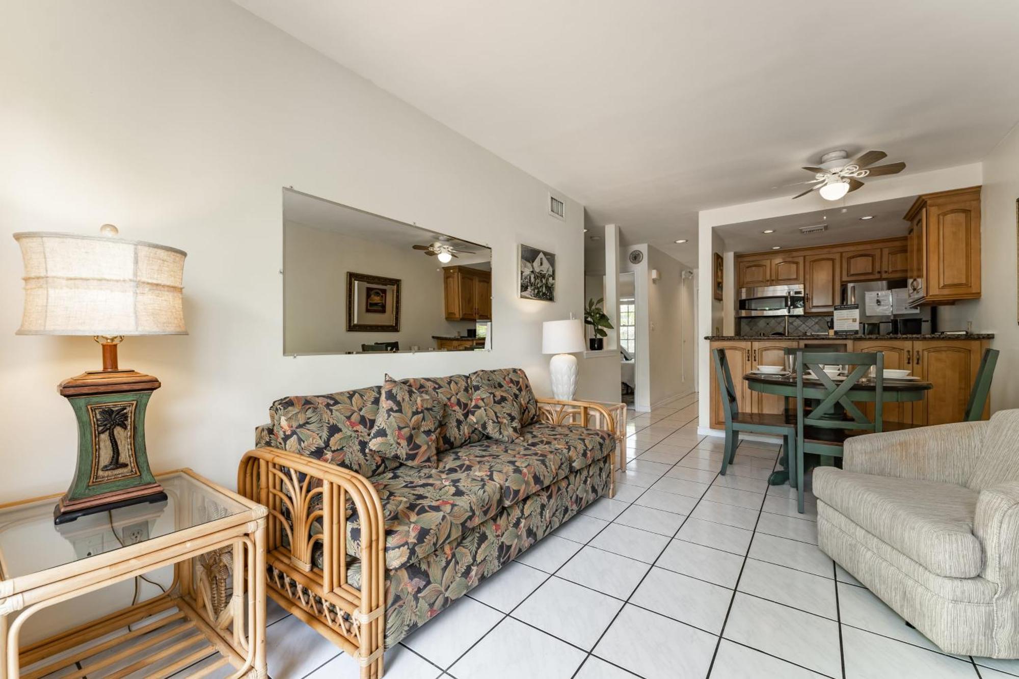 Holiday home Conch Adventure By Avantstay Great Location W Patio Outdoor Dining And Shared Pool Week Long Key West