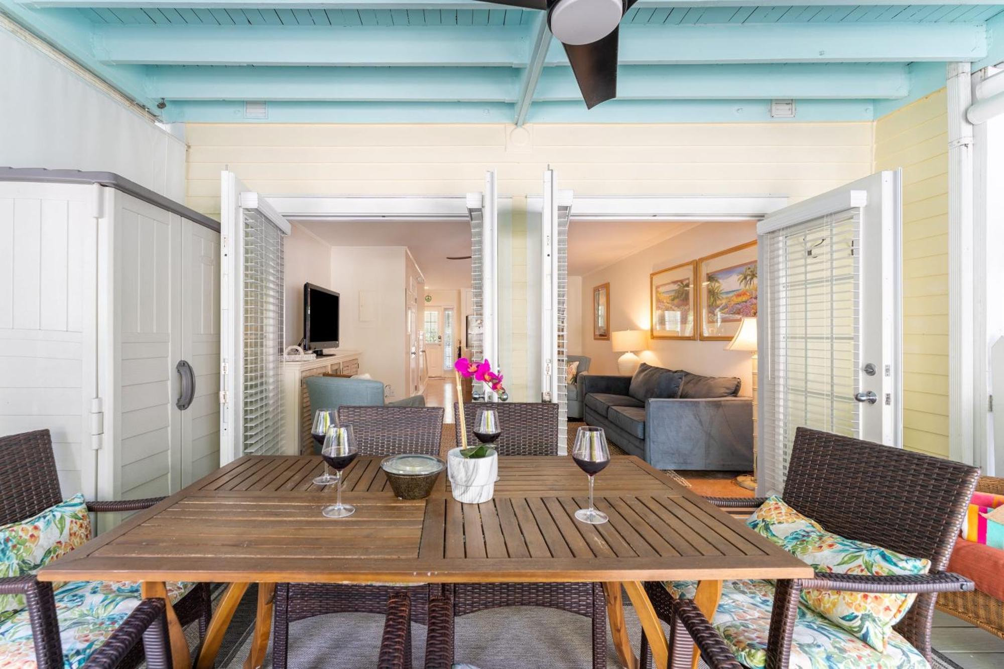 Holiday home A Place In Paradise By Avantstay Walkable W Shared Pool Week Long Only