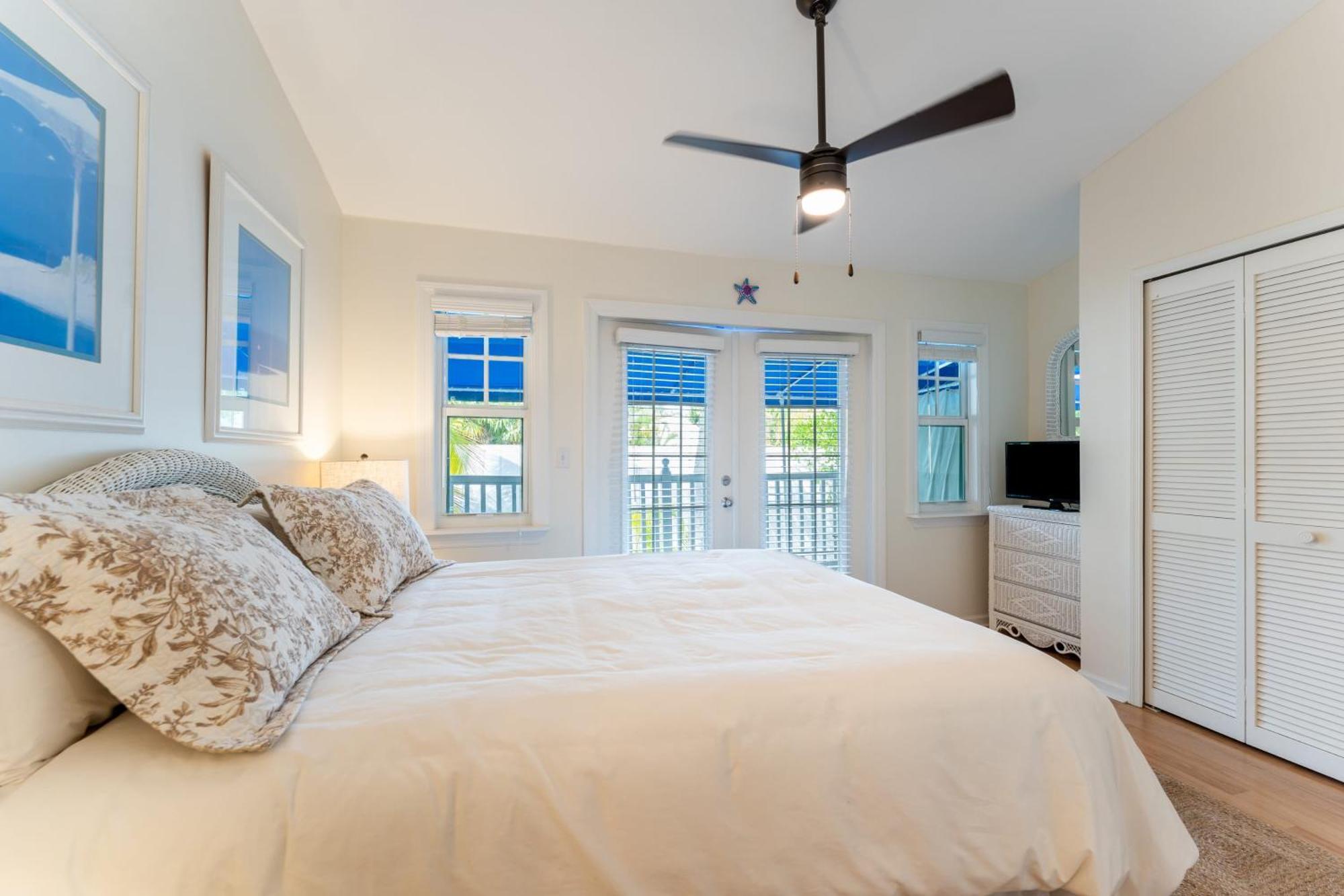 Holiday home A Place In Paradise By Avantstay Walkable W Shared Pool Week Long Only *