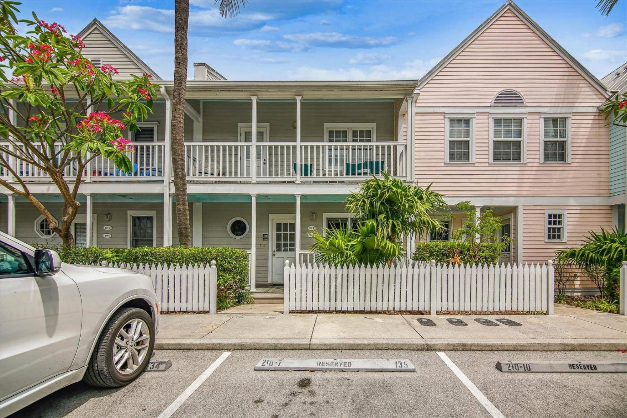 Holiday home Charming: Poolside Retreat Near Zachary Taylor *