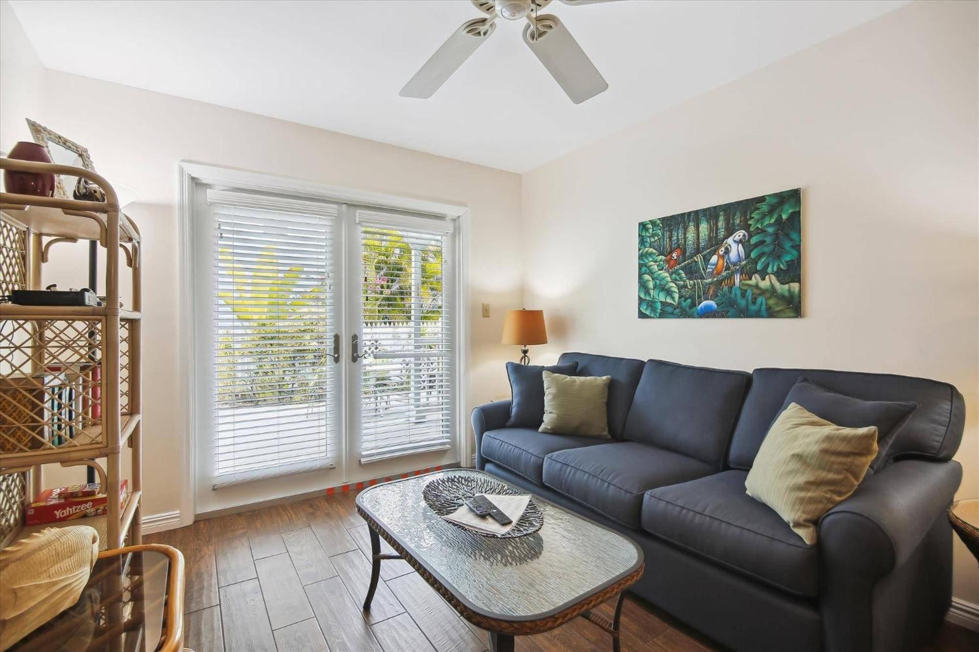 Charming: Poolside Retreat Near Zachary Taylor Key West