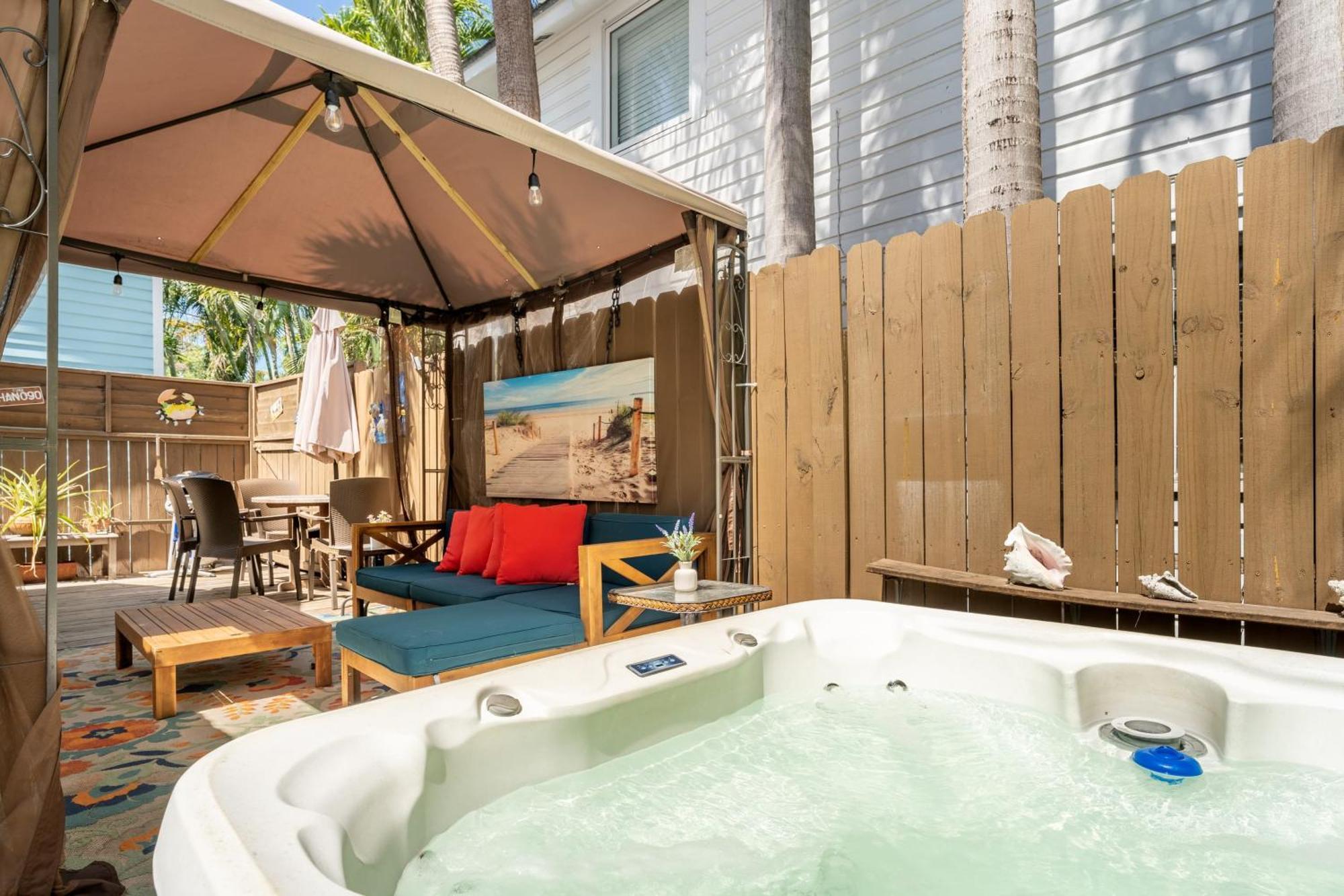 Casita De Catherine By Avantstay 1 Block To Duval St W Hot Tub * Key West