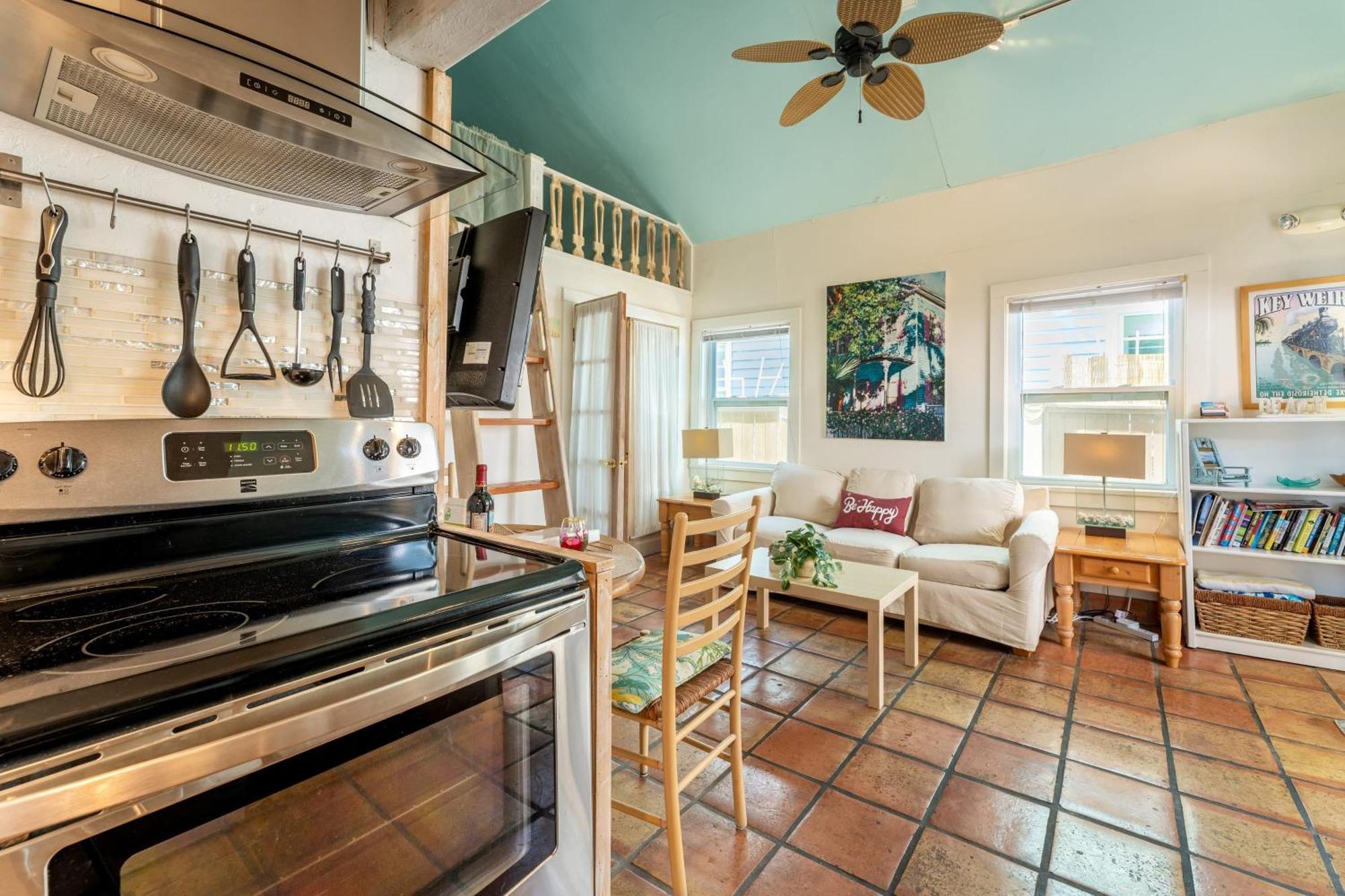 Holiday home Casita De Catherine By Avantstay 1 Block To Duval St W Hot Tub Key West