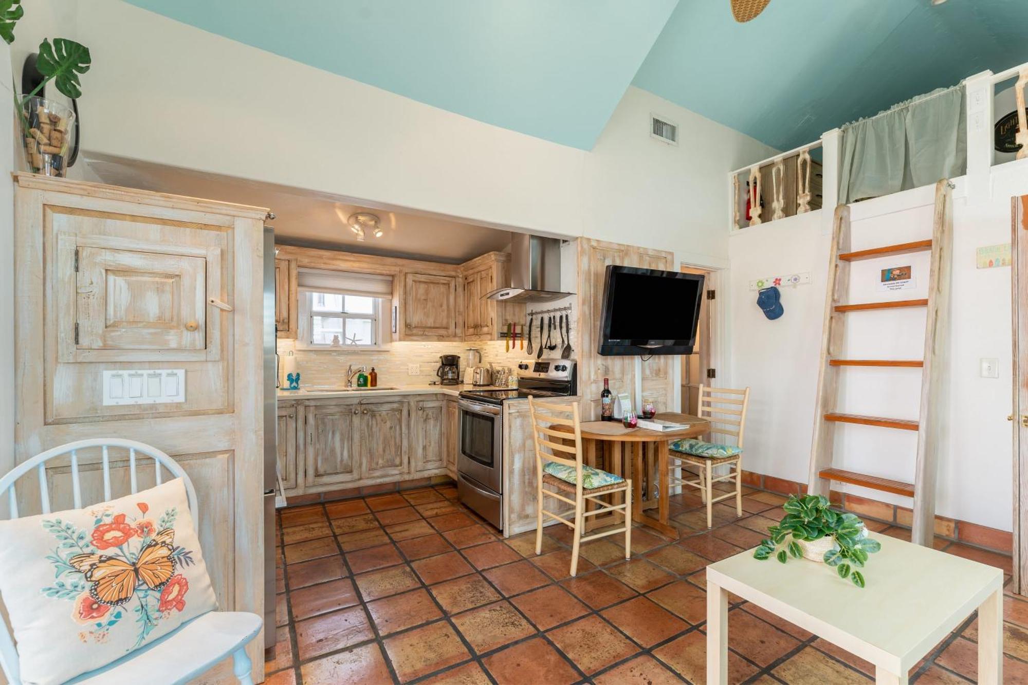 Casita De Catherine By Avantstay 1 Block To Duval St W Hot Tub * Key West