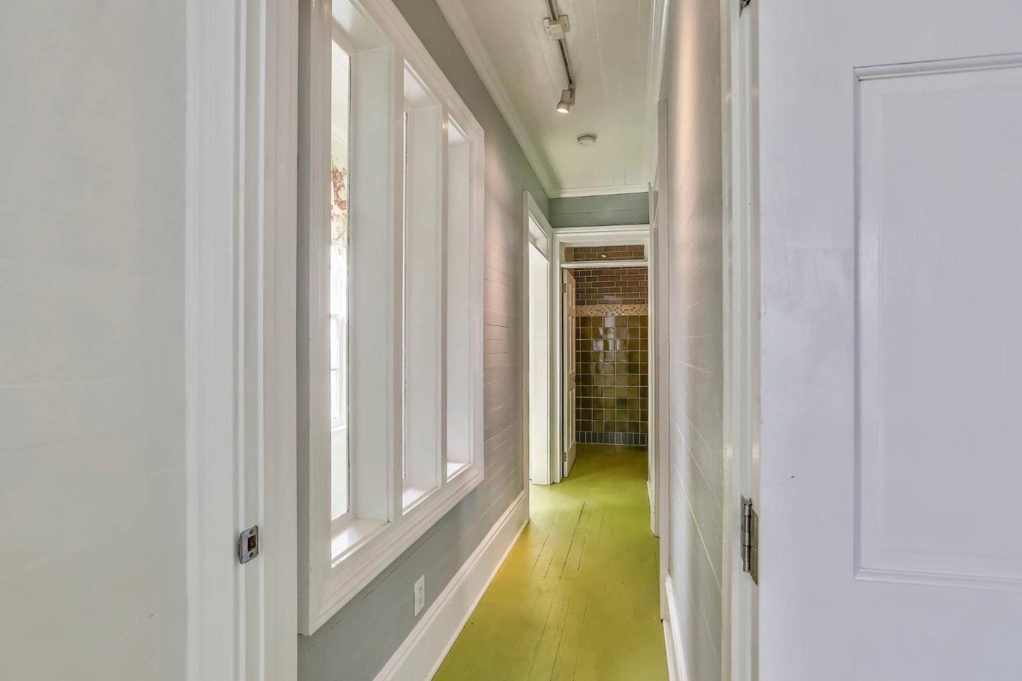 Lighthouse By Avantstay Walk To Southernmost Point W Private Pool Patio Month Long Holiday home *