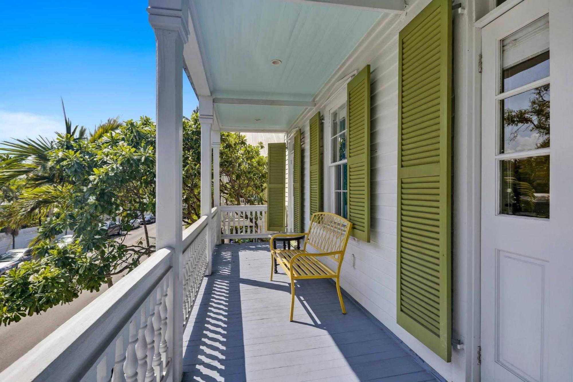Lighthouse By Avantstay Walk To Southernmost Point W Private Pool Patio Month Long Holiday home *