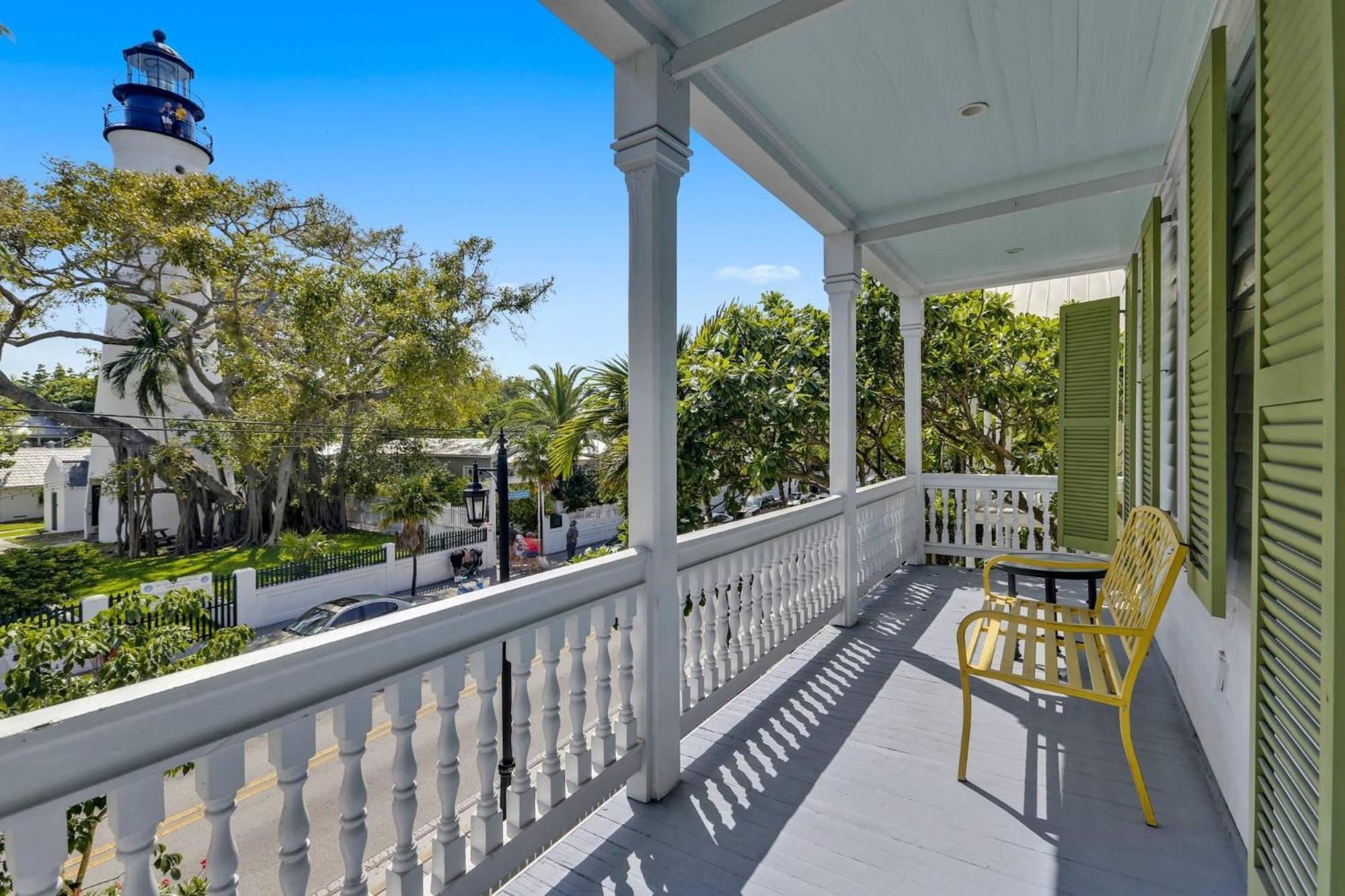 Holiday home Lighthouse By Avantstay Walk To Southernmost Point W Private Pool Patio Month Long