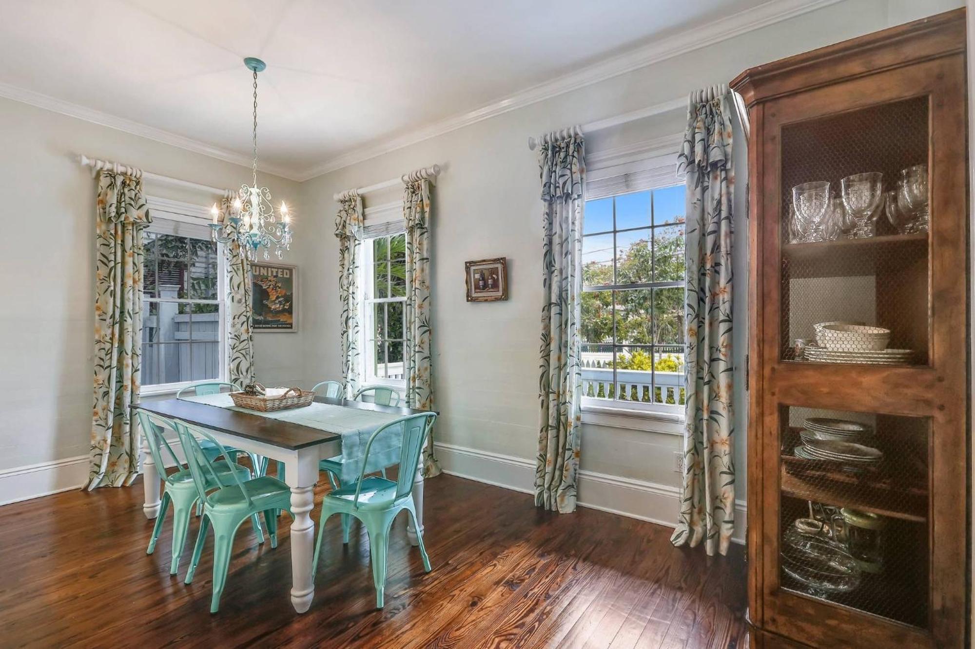 Lighthouse By Avantstay Walk To Southernmost Point W Private Pool Patio Month Long Holiday home *