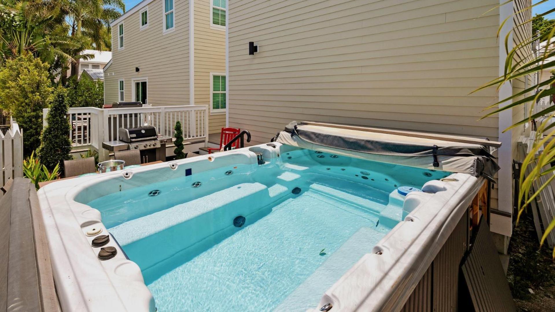 The Duke And The Queen By Last Key Realty Holiday home *