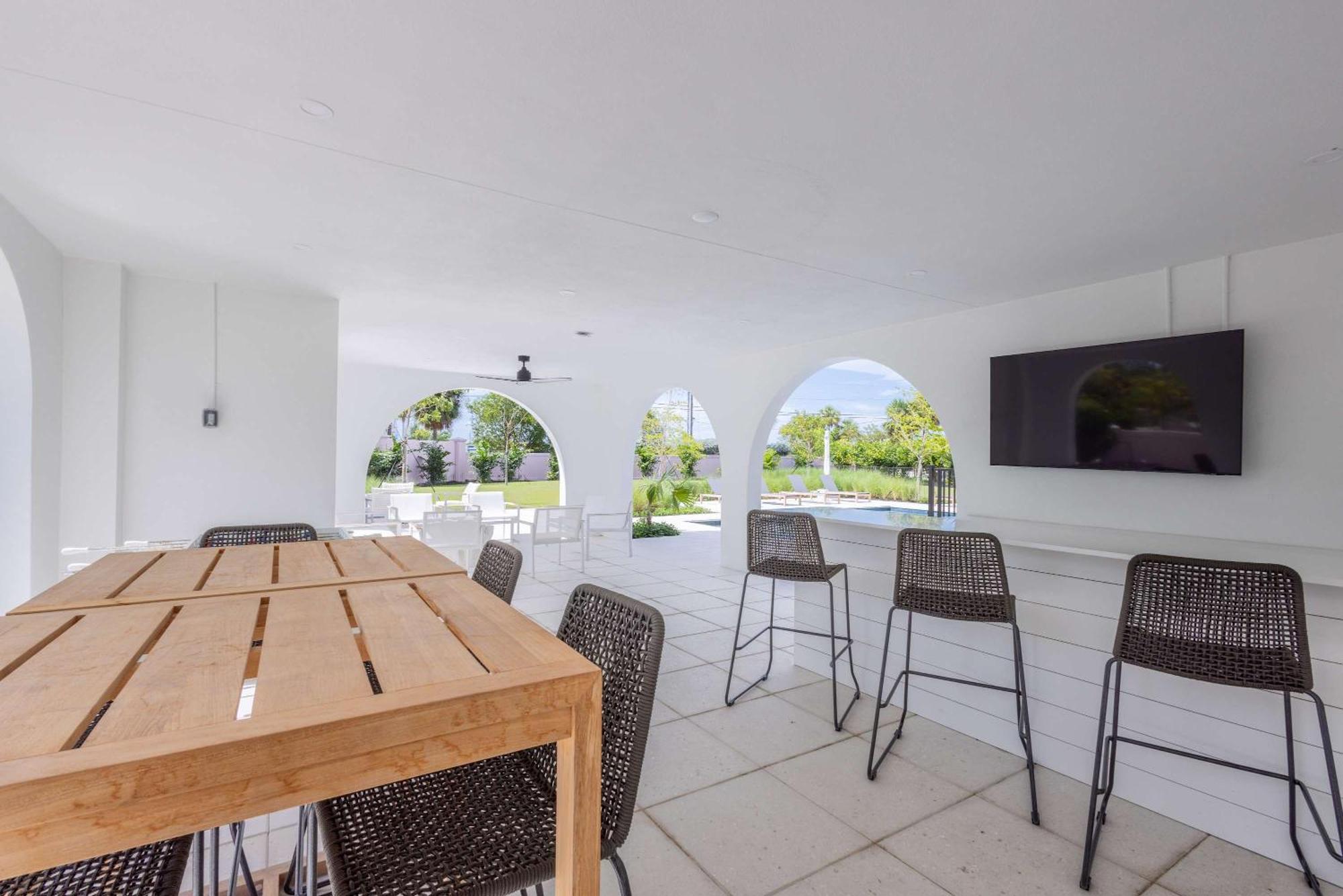 Brand New & Private Pool - Palmgale House * Key West