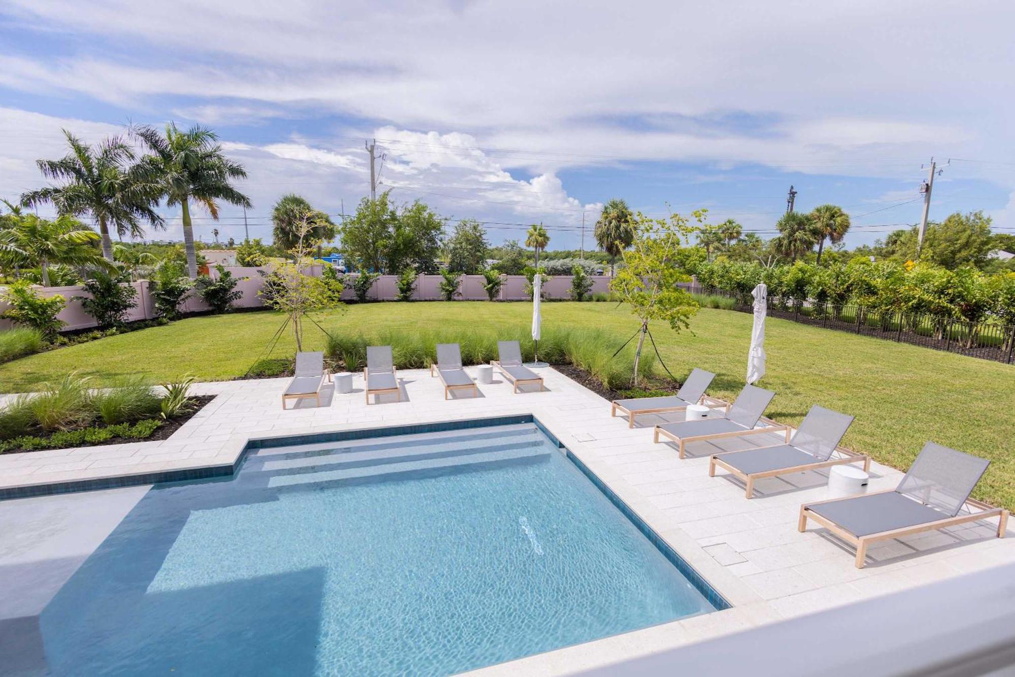 Brand New & Private Pool - Palmgale House * Key West