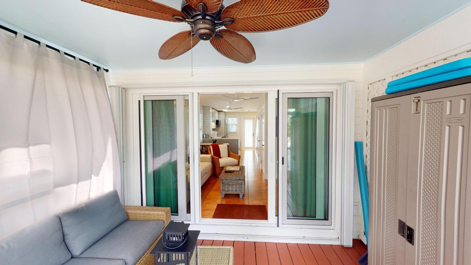 Booty Caye Holiday home *
