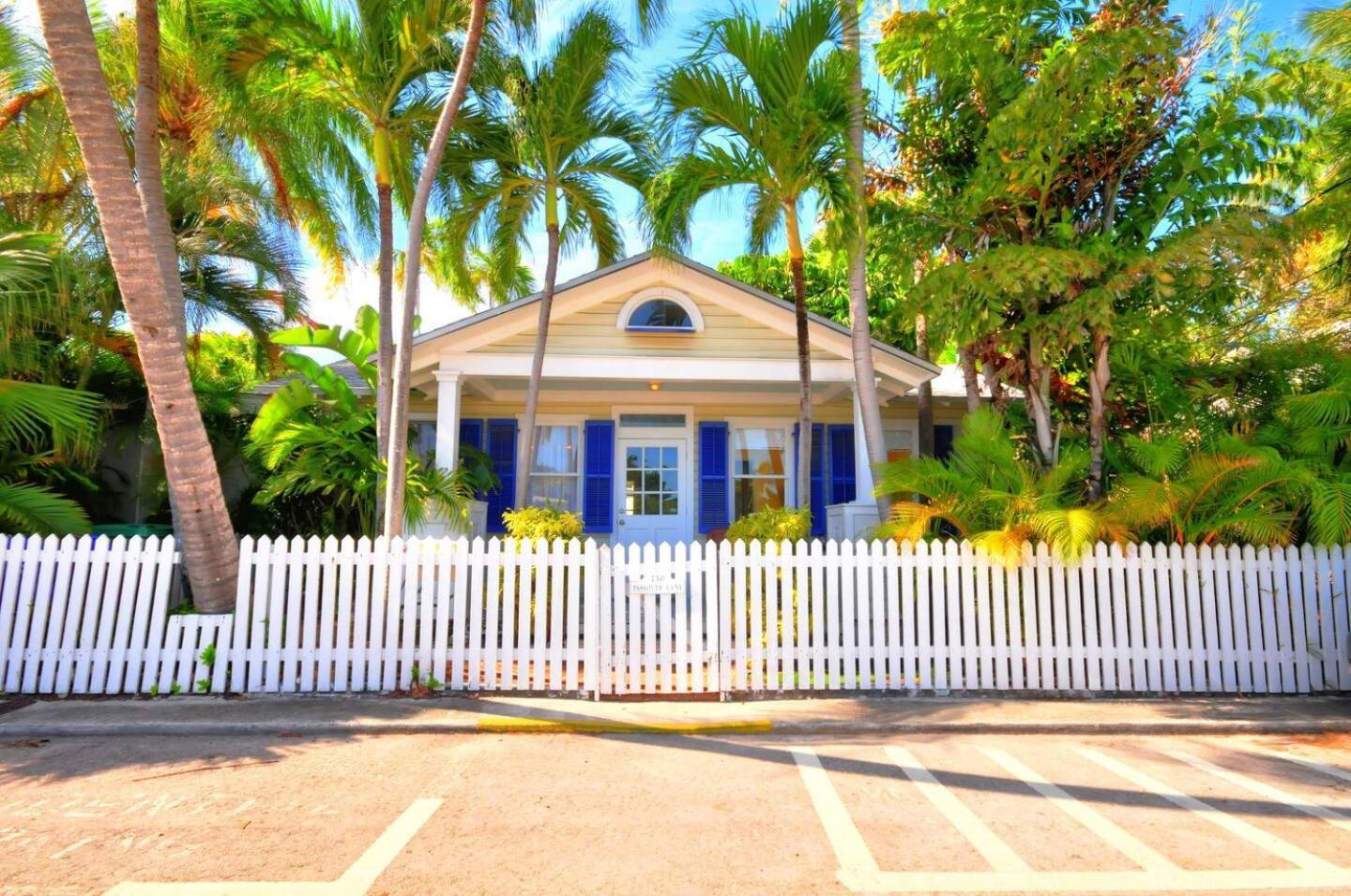 Old Town Getaway Holiday home