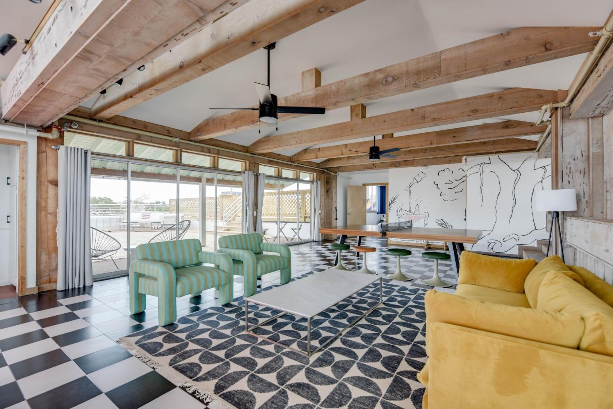 New Kamp - Rooftop Penthouse Apartment Key West