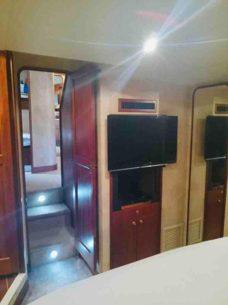 Keys Livin - Yacht Apartment *
