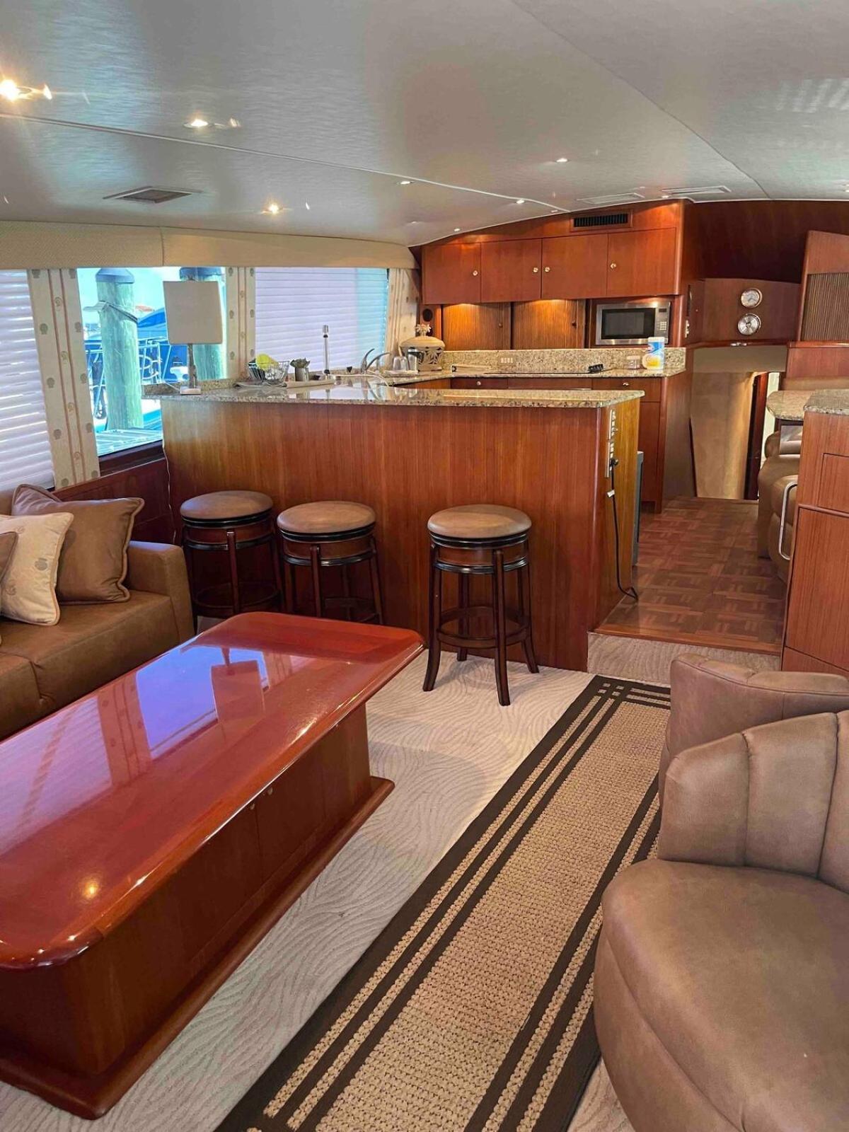 Keys Livin - Yacht Apartment *