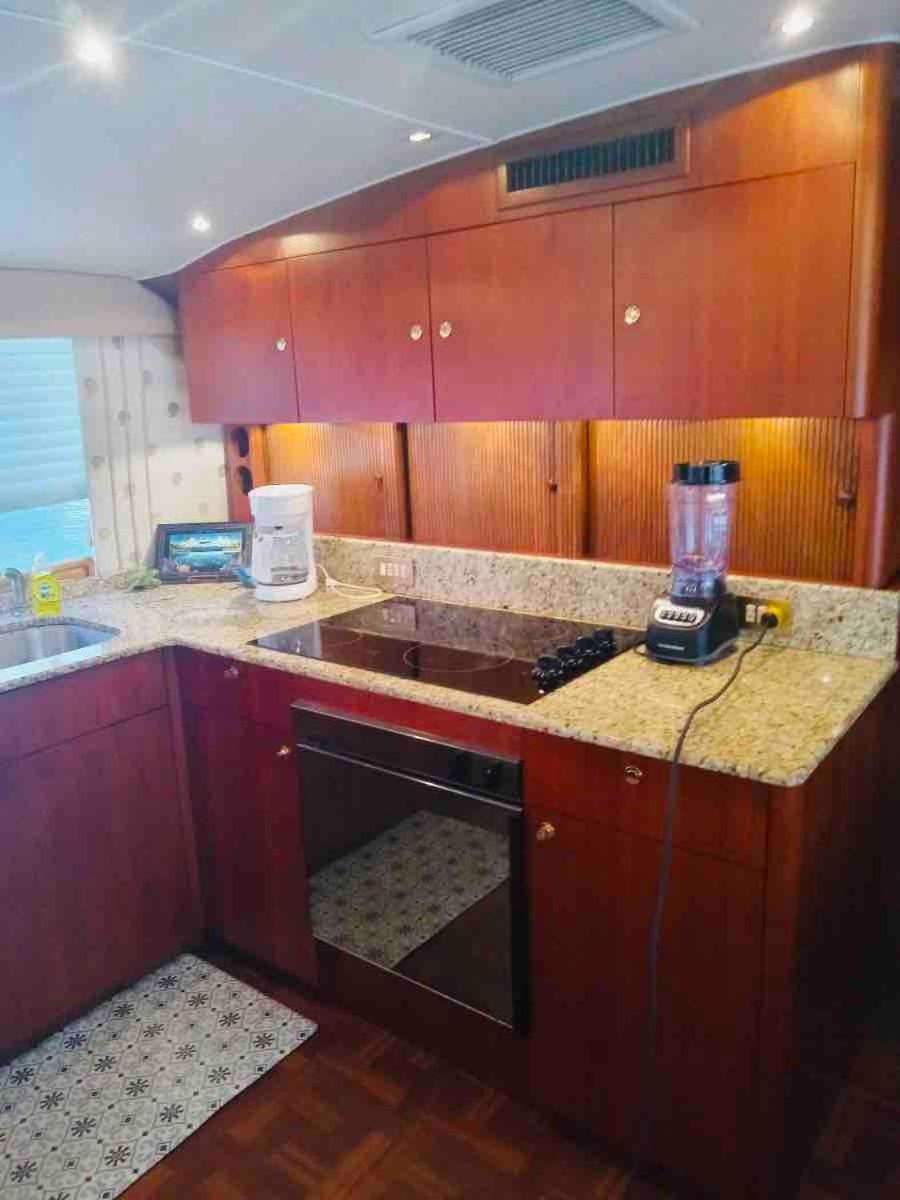 Keys Livin - Yacht Apartment