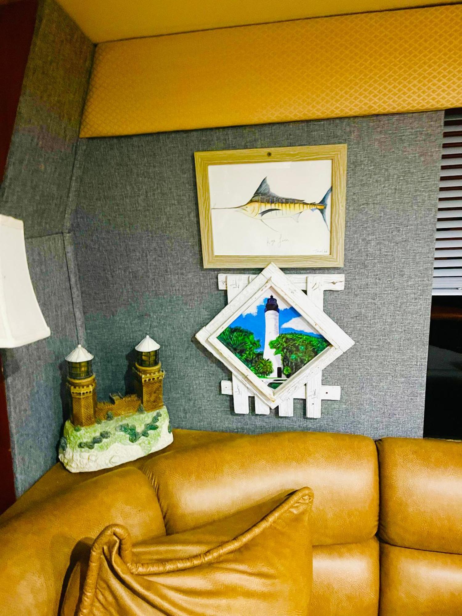 Keys Livin - Yacht Apartment