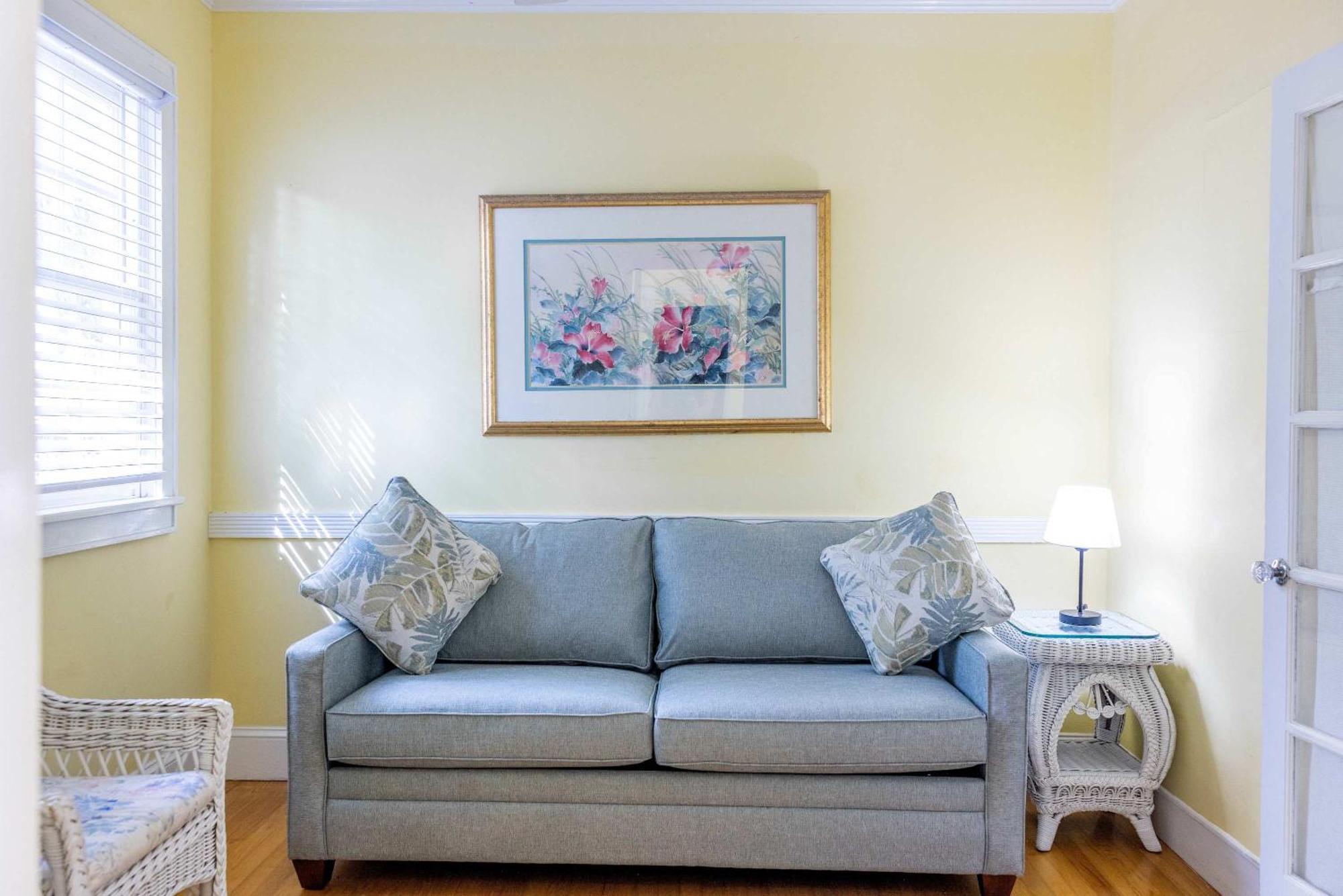Deluxe King With Balcony - At House With Parking! Inn Key West