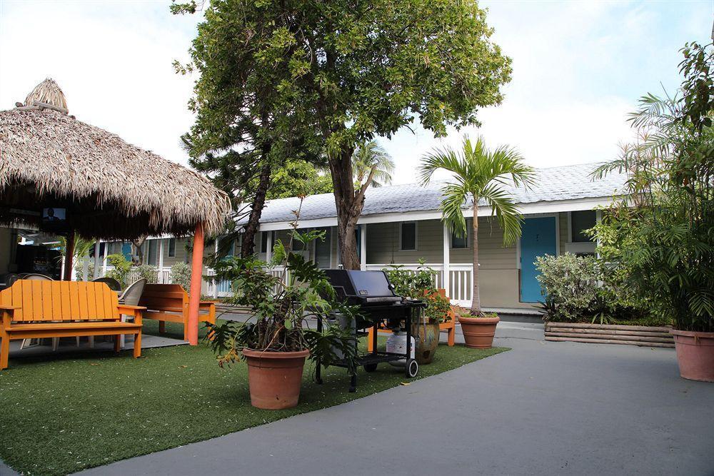 Hostel Seashell And International