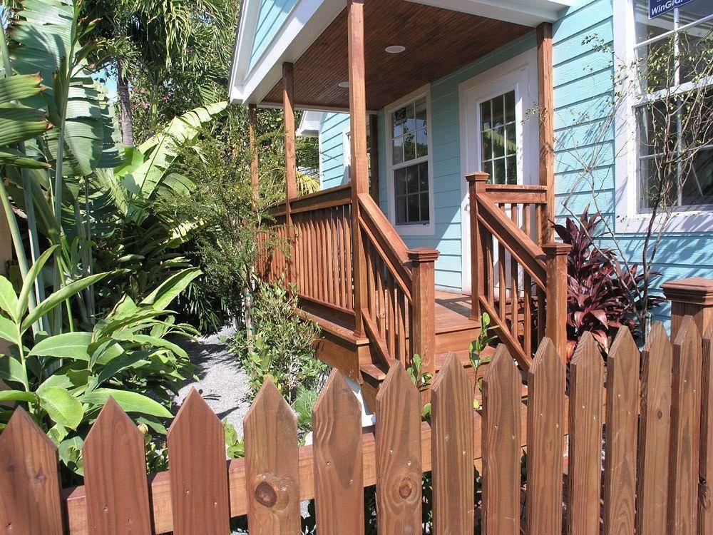 Travelers Palm Inn Key West