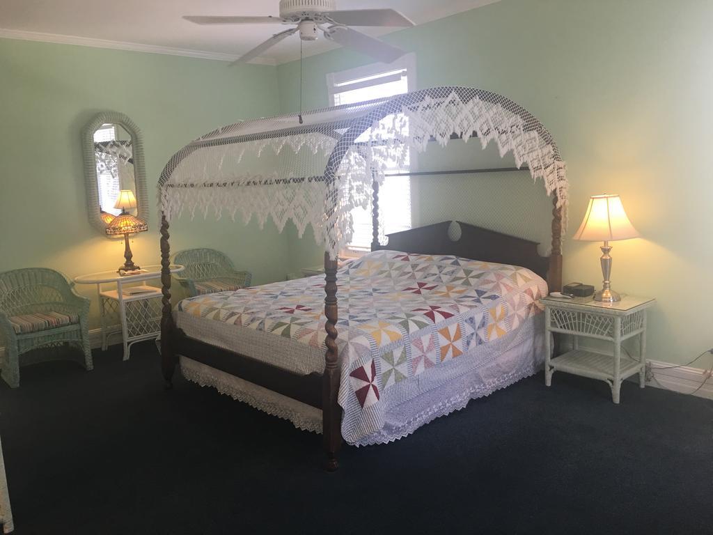 Bed & Breakfast Amsterdam's Curry Mansion 3*