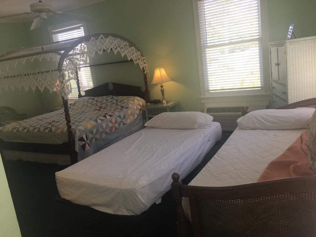 Amsterdam's Curry Mansion Key West