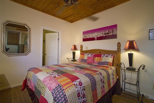 Bed & Breakfast L'habitation Guesthouse- Adult Exclusive