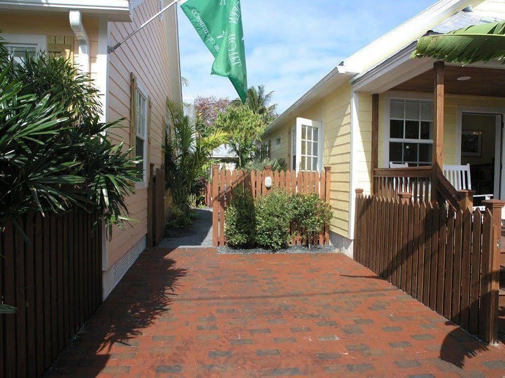 Travelers Palm Inn Key West