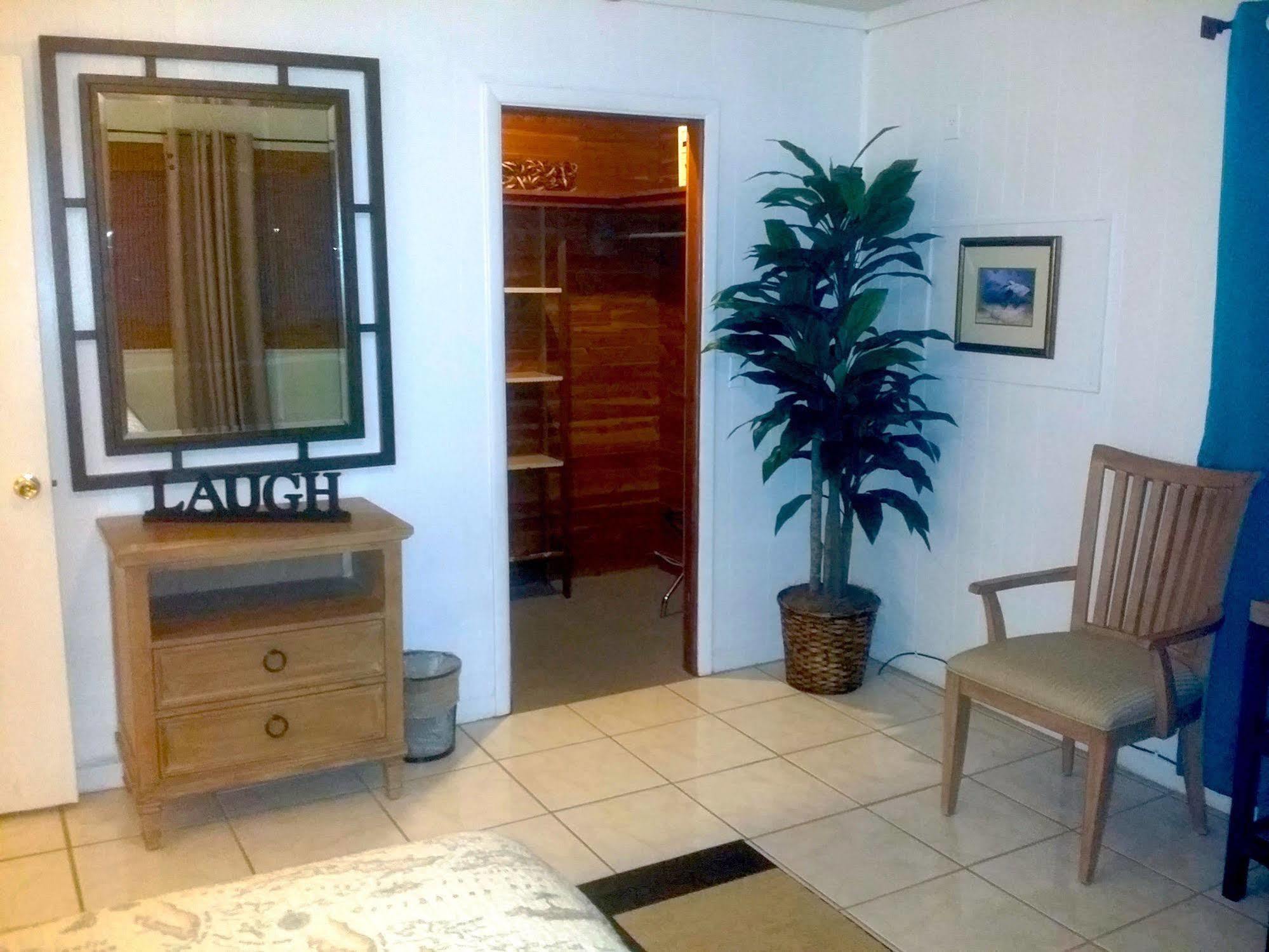 Old Town Suites Hotel