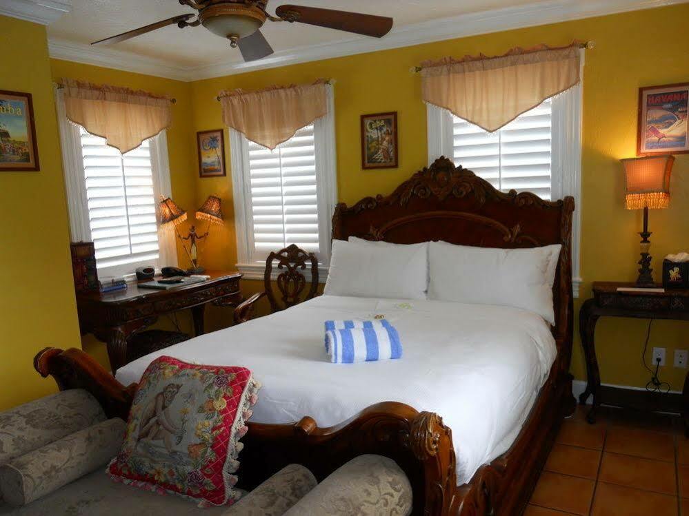 Duval Inn - Key West Key West