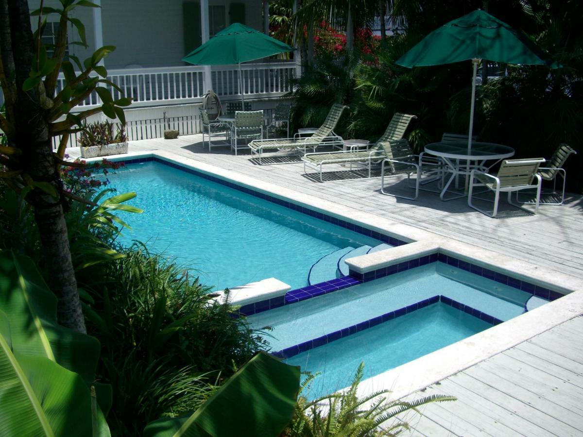 Bahama Gardens - Cigar House