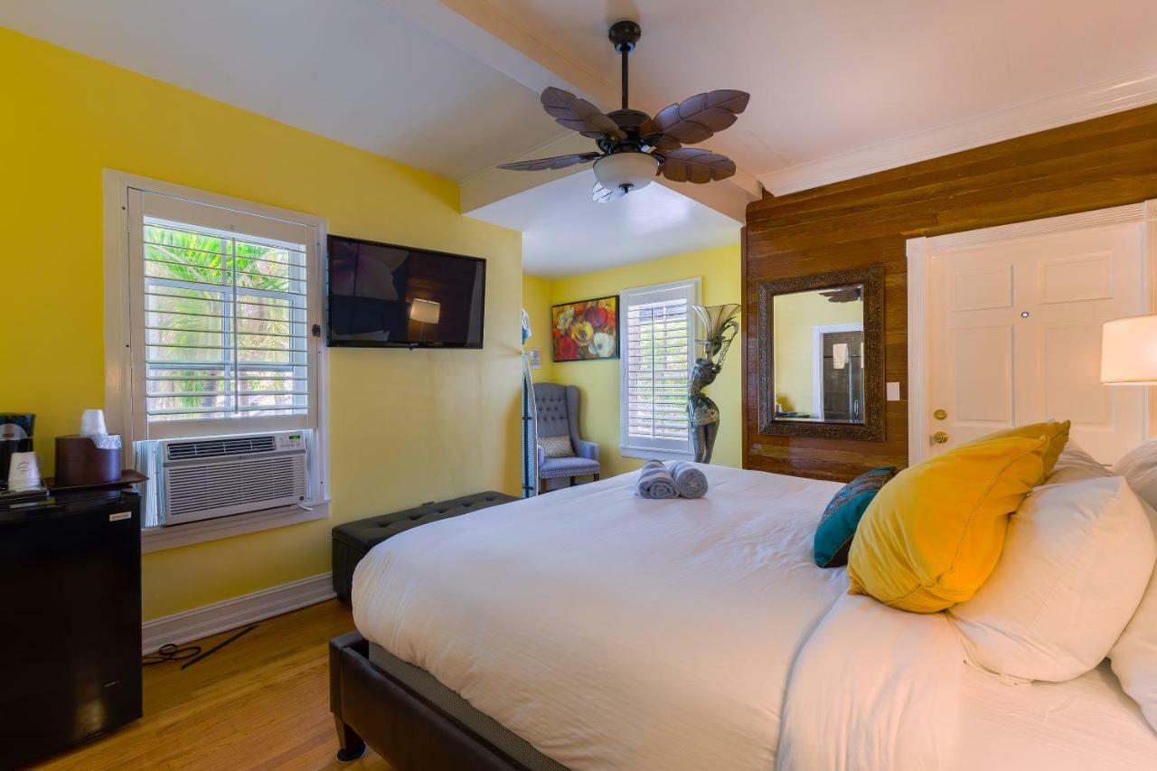 Duval Inn - Key West