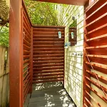 Knowles House B&B - Adult Only