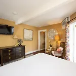 Old Town Manor