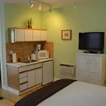 Speakeasy Inn (Adults Only)