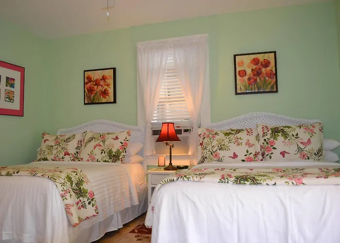 Speakeasy Inn (Adults Only)
