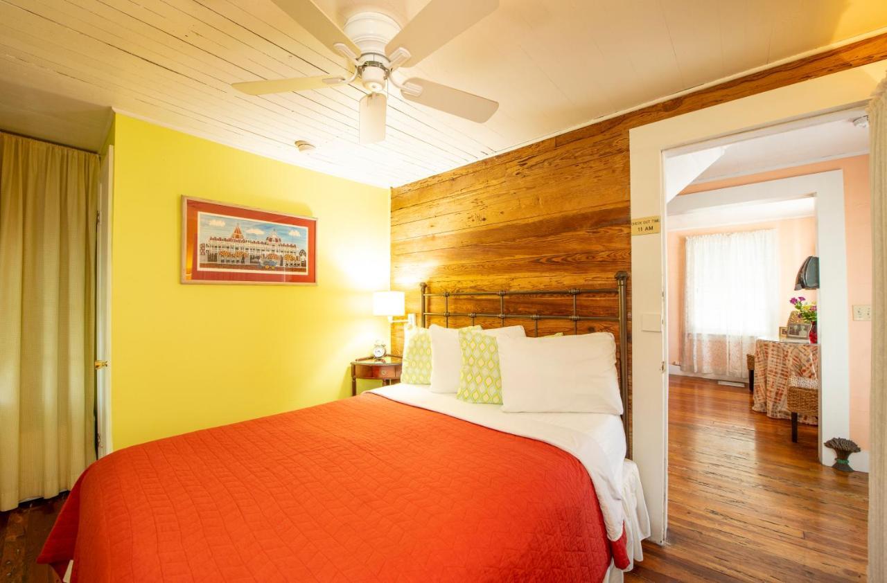 Bed & Breakfast Knowles House - Adult Only