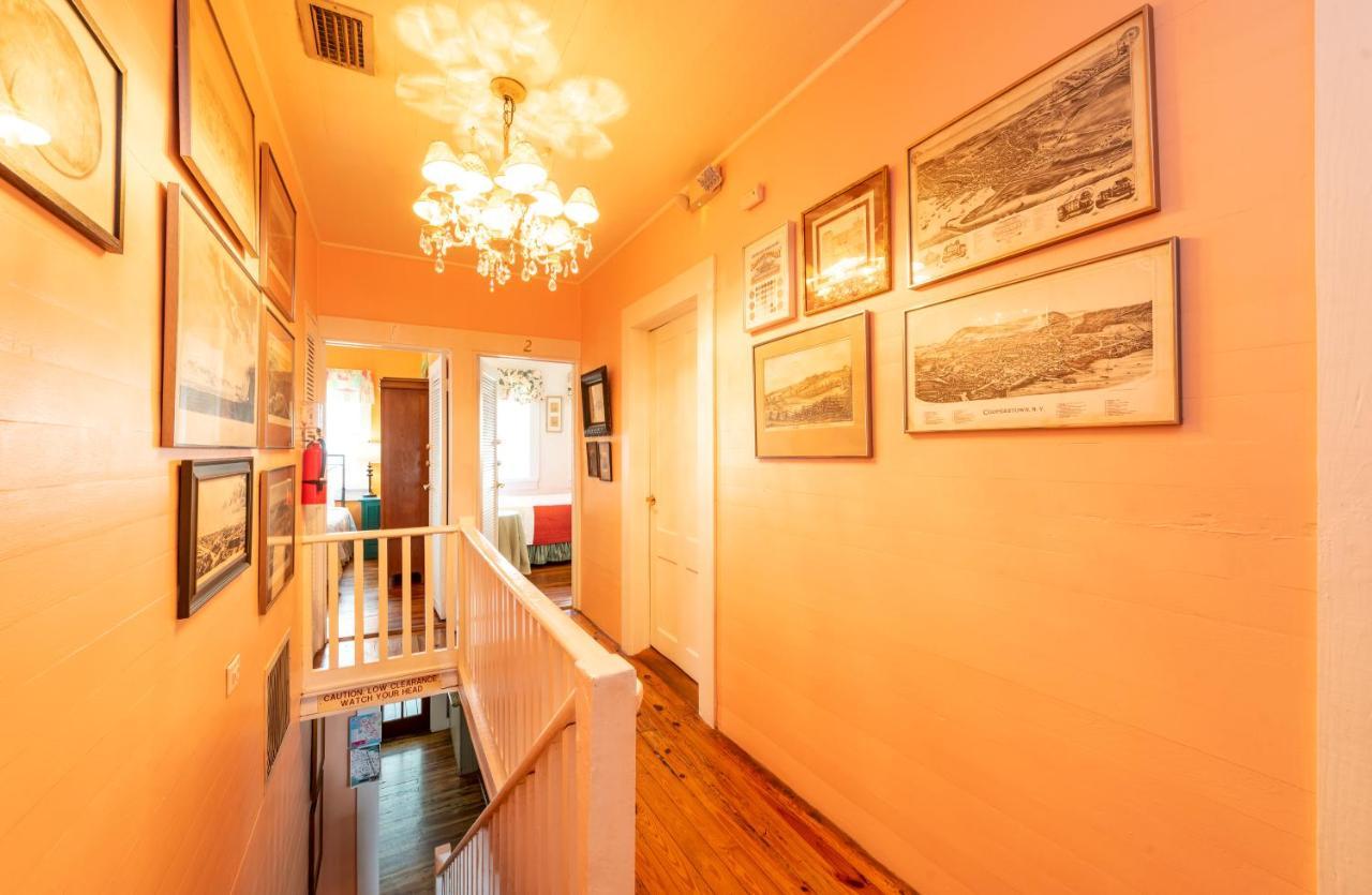 Knowles House - Adult Only Bed & Breakfast