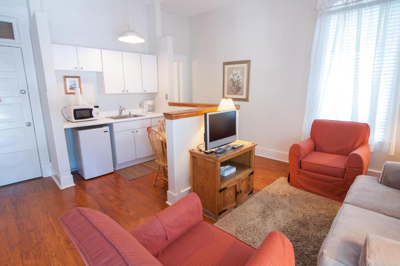Casa 325 Inn