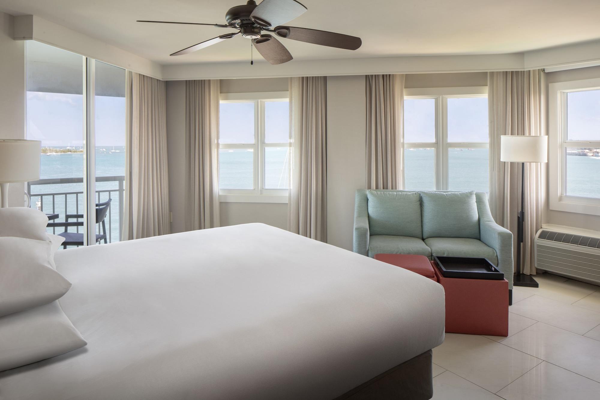 Hyatt Centric & 4*