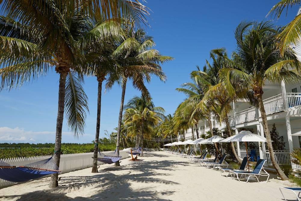 Resort Parrot Key &