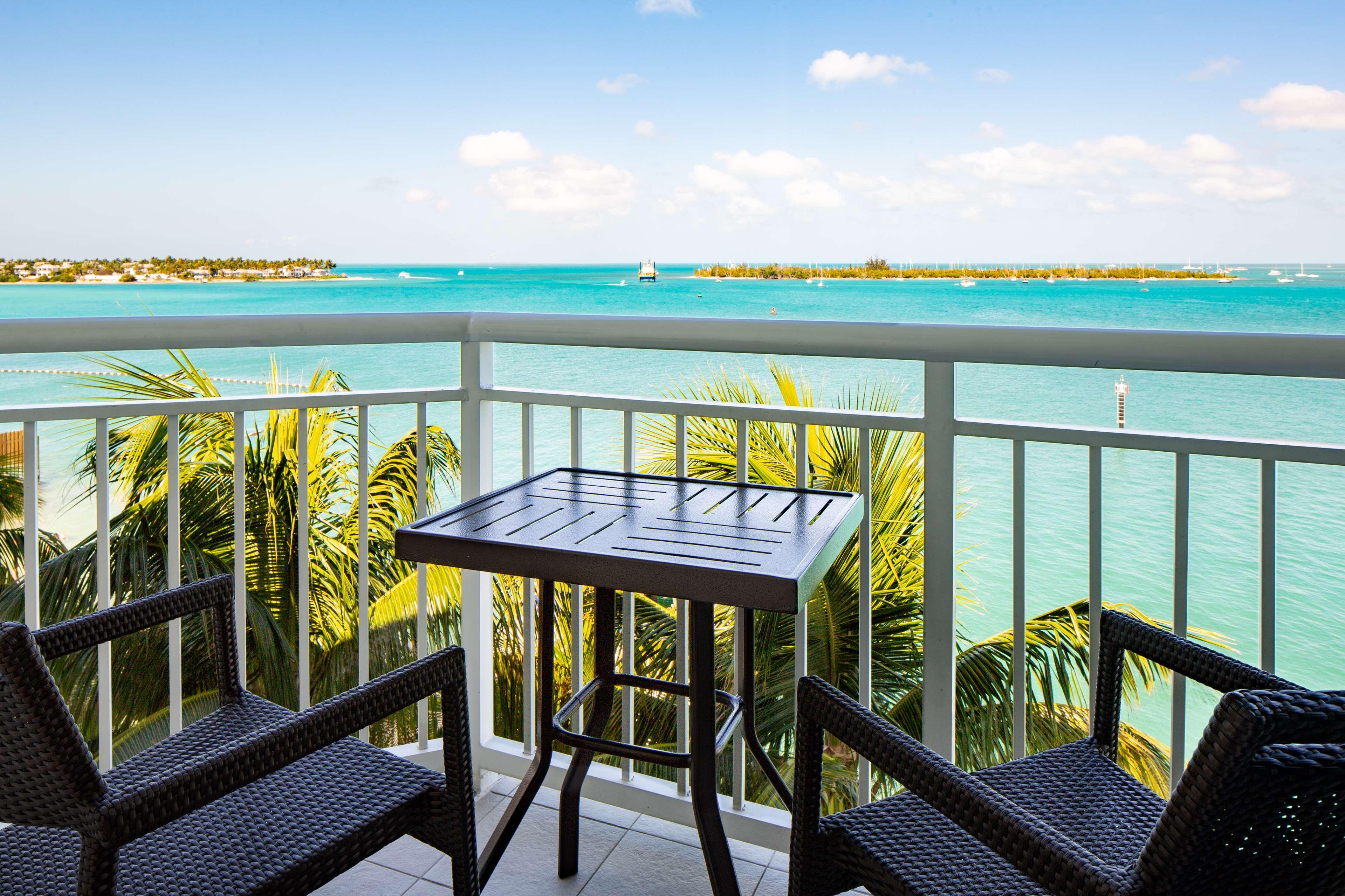 Hyatt Centric & 4*