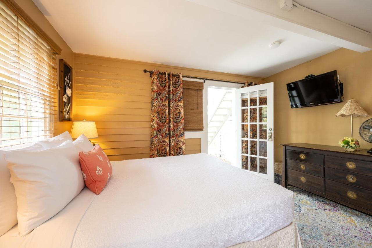 Old Town Manor 3*