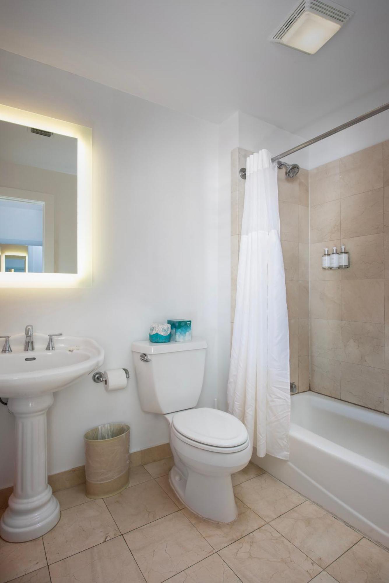 Paradise - Adult Exclusive Inn